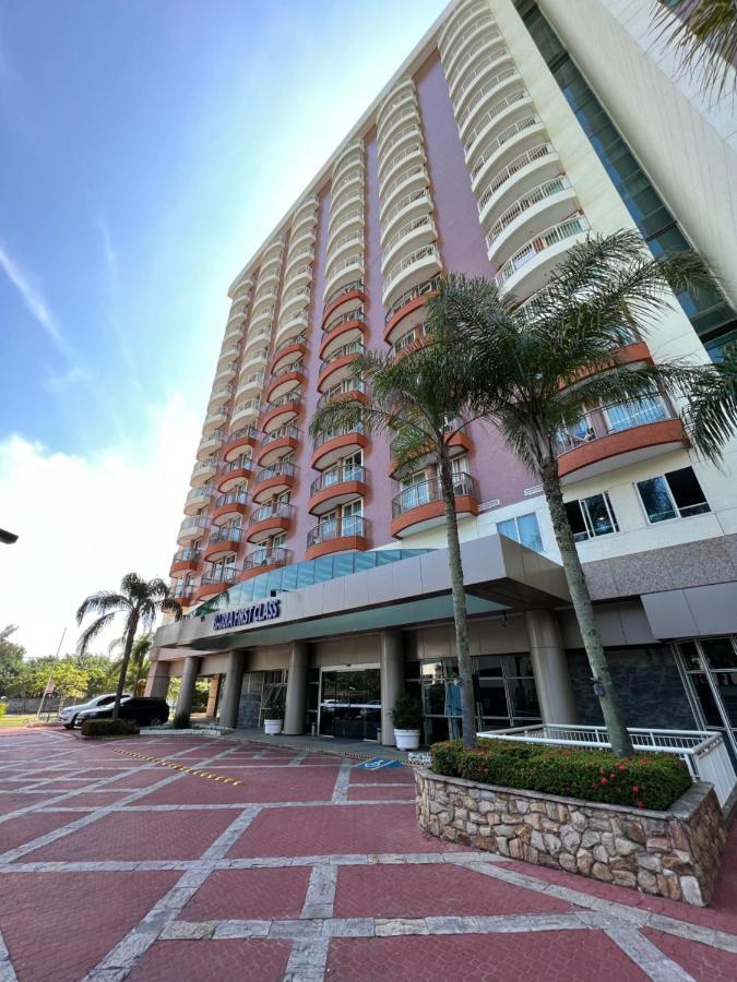 Flat Com Vista Panoramica -15- Na Barra Da Tijuca - Estacionamento Gratuito - Frigobar - Ar Condicionado - Piscina - Academia - Balsa Para Praia Gratis - Varanda - Vista Parcial Mar E Lagoa Ρίο ντε Τζανέιρο Εξωτερικό φωτογραφία