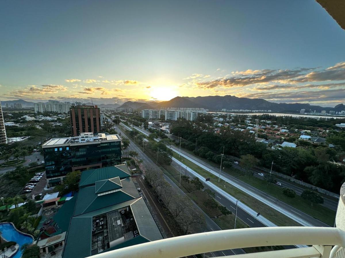 Flat Com Vista Panoramica -15- Na Barra Da Tijuca - Estacionamento Gratuito - Frigobar - Ar Condicionado - Piscina - Academia - Balsa Para Praia Gratis - Varanda - Vista Parcial Mar E Lagoa Ρίο ντε Τζανέιρο Εξωτερικό φωτογραφία