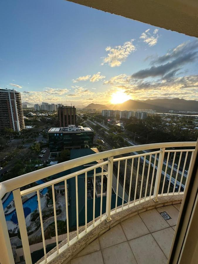 Flat Com Vista Panoramica -15- Na Barra Da Tijuca - Estacionamento Gratuito - Frigobar - Ar Condicionado - Piscina - Academia - Balsa Para Praia Gratis - Varanda - Vista Parcial Mar E Lagoa Ρίο ντε Τζανέιρο Εξωτερικό φωτογραφία