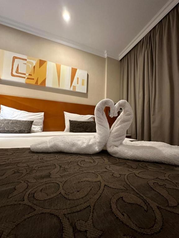 Flat Com Vista Panoramica -15- Na Barra Da Tijuca - Estacionamento Gratuito - Frigobar - Ar Condicionado - Piscina - Academia - Balsa Para Praia Gratis - Varanda - Vista Parcial Mar E Lagoa Ρίο ντε Τζανέιρο Εξωτερικό φωτογραφία