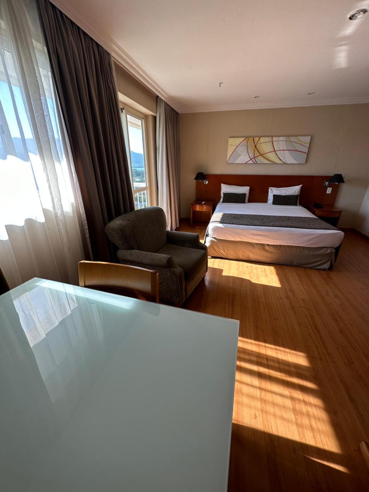 Flat Com Vista Panoramica -15- Na Barra Da Tijuca - Estacionamento Gratuito - Frigobar - Ar Condicionado - Piscina - Academia - Balsa Para Praia Gratis - Varanda - Vista Parcial Mar E Lagoa Ρίο ντε Τζανέιρο Εξωτερικό φωτογραφία