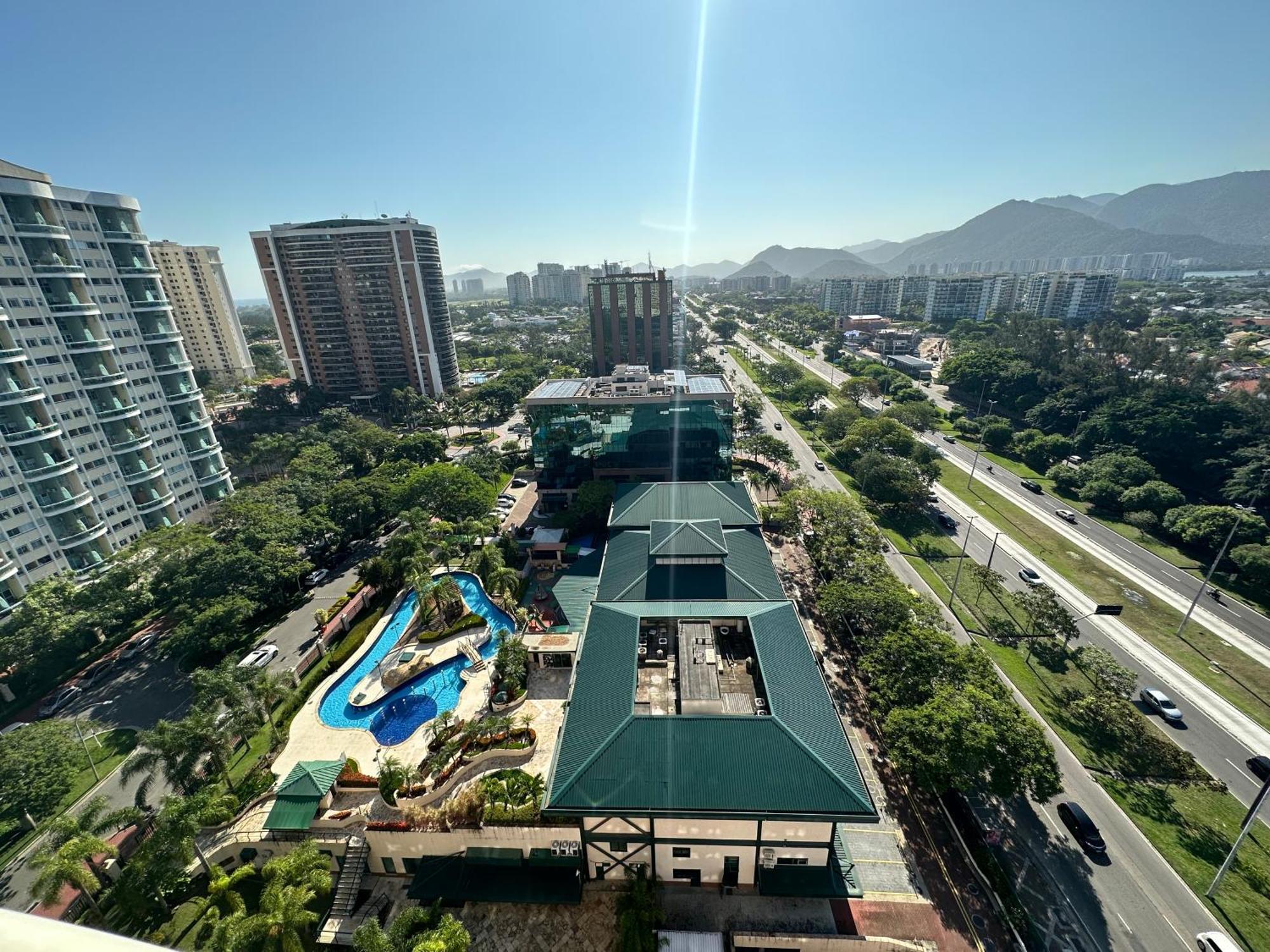 Flat Com Vista Panoramica -15- Na Barra Da Tijuca - Estacionamento Gratuito - Frigobar - Ar Condicionado - Piscina - Academia - Balsa Para Praia Gratis - Varanda - Vista Parcial Mar E Lagoa Ρίο ντε Τζανέιρο Εξωτερικό φωτογραφία