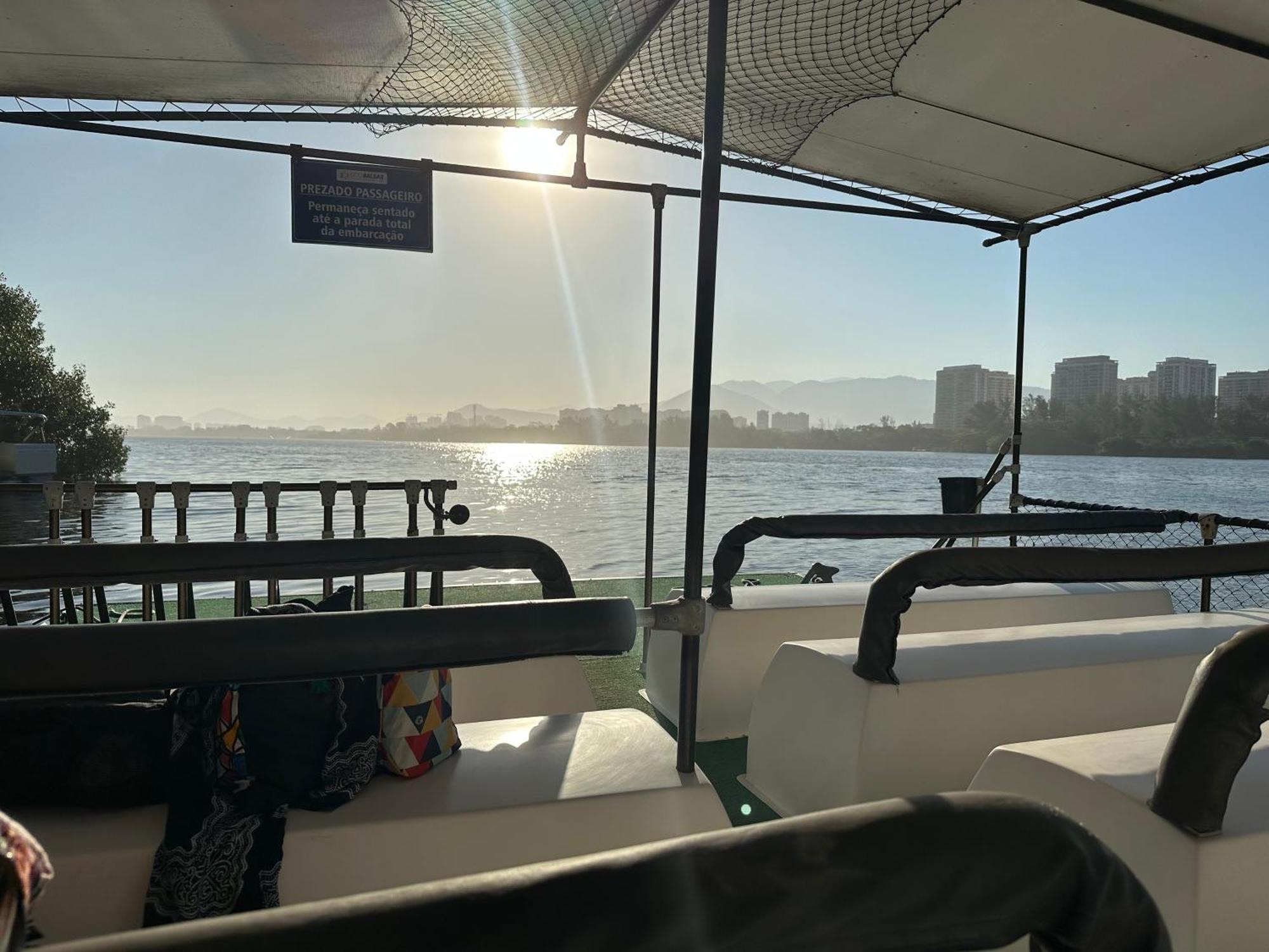 Flat Com Vista Panoramica -15- Na Barra Da Tijuca - Estacionamento Gratuito - Frigobar - Ar Condicionado - Piscina - Academia - Balsa Para Praia Gratis - Varanda - Vista Parcial Mar E Lagoa Ρίο ντε Τζανέιρο Εξωτερικό φωτογραφία