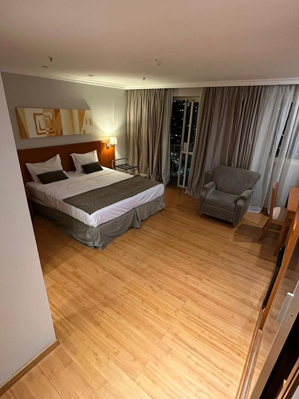 Flat Com Vista Panoramica -15- Na Barra Da Tijuca - Estacionamento Gratuito - Frigobar - Ar Condicionado - Piscina - Academia - Balsa Para Praia Gratis - Varanda - Vista Parcial Mar E Lagoa Ρίο ντε Τζανέιρο Εξωτερικό φωτογραφία