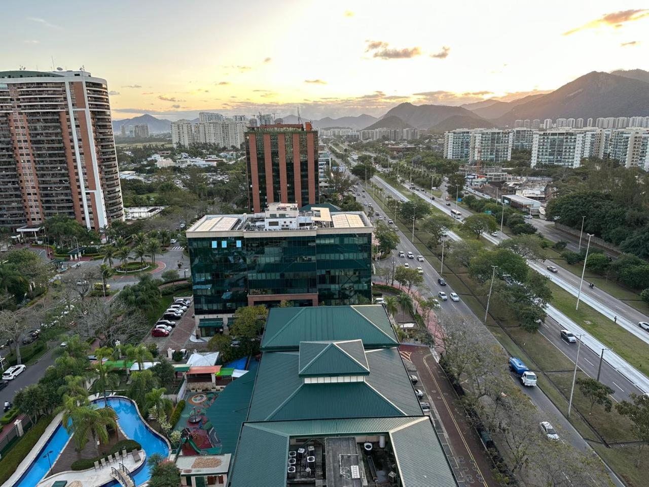 Flat Com Vista Panoramica -15- Na Barra Da Tijuca - Estacionamento Gratuito - Frigobar - Ar Condicionado - Piscina - Academia - Balsa Para Praia Gratis - Varanda - Vista Parcial Mar E Lagoa Ρίο ντε Τζανέιρο Εξωτερικό φωτογραφία