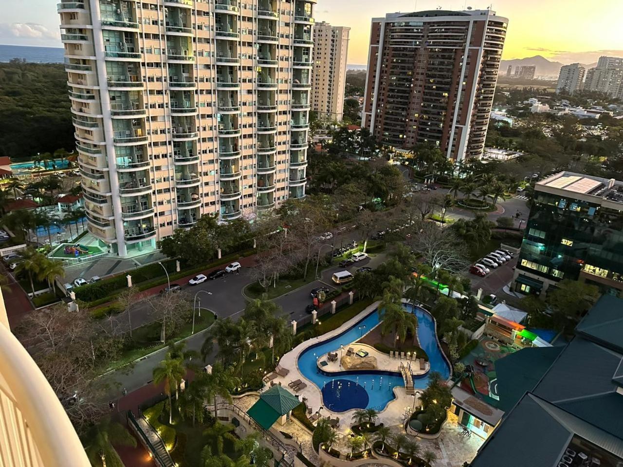 Flat Com Vista Panoramica -15- Na Barra Da Tijuca - Estacionamento Gratuito - Frigobar - Ar Condicionado - Piscina - Academia - Balsa Para Praia Gratis - Varanda - Vista Parcial Mar E Lagoa Ρίο ντε Τζανέιρο Εξωτερικό φωτογραφία